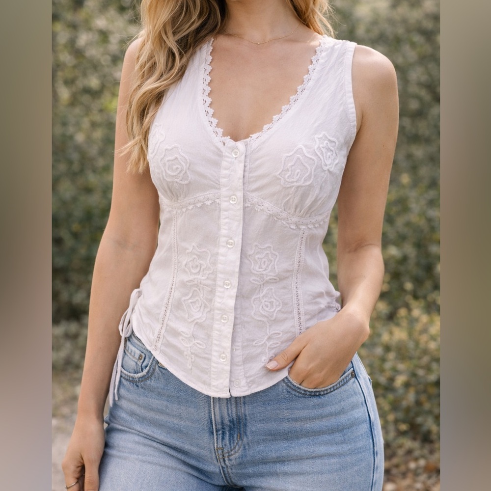 Giocam Peruvian Cotton Embroidered Vest Top M Boho Cottagecore Button Front